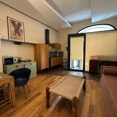 Bed & Breakfast Loft *