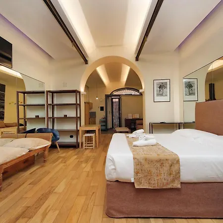 Loft Nocleg ze śniadaniem 4*